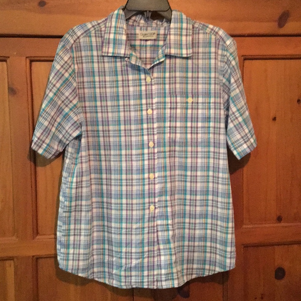 🔴 3/$9. Vintage Cabin Creek Shirt